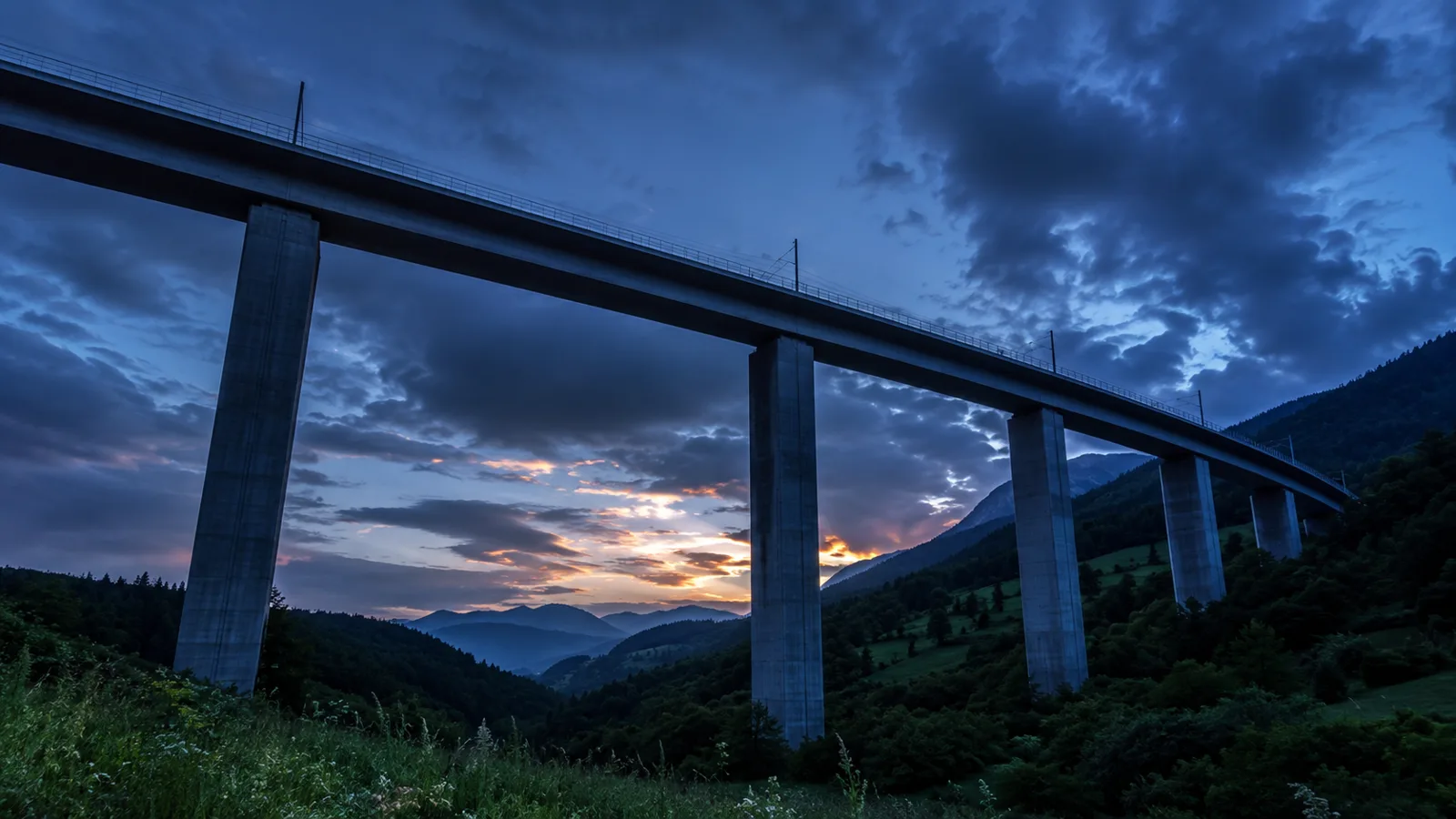 Vizualizare fotorealistă a unui viaduct feroviar